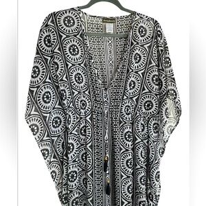 Tommy Bahama Monochrome Patterned Garment
